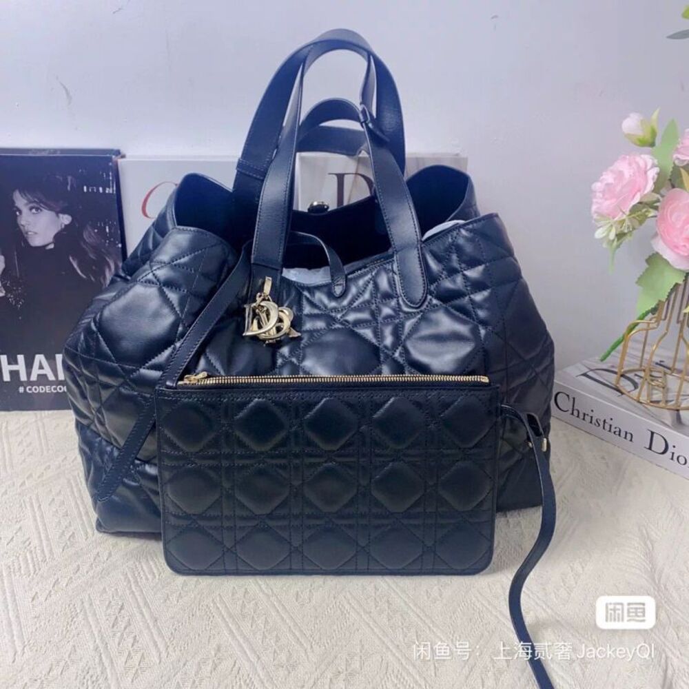 Dior Women Pre-Loved Bag Brand New Condition